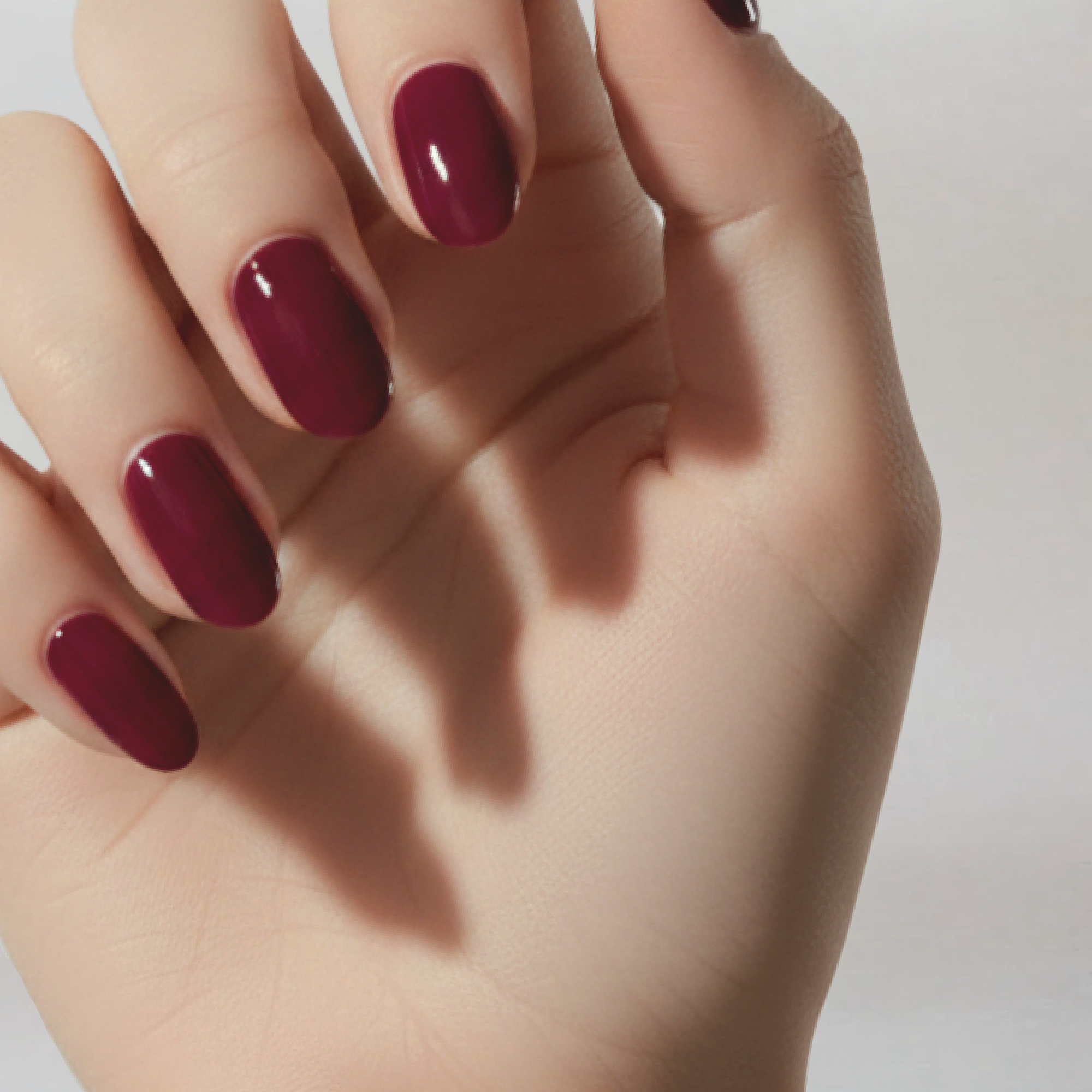 glov-coolnails-esmalte-cl-sico-plum-noir-esmalte-de-u-as-vino-burdeos-profundo-c image 2