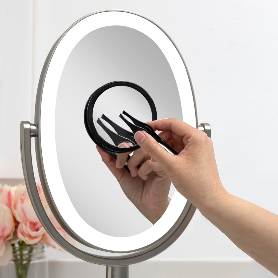 zadro-compact-mirror-con-pinzas-iluminadas-led-y-aumento-12x-espejo-compacto-de- image 4