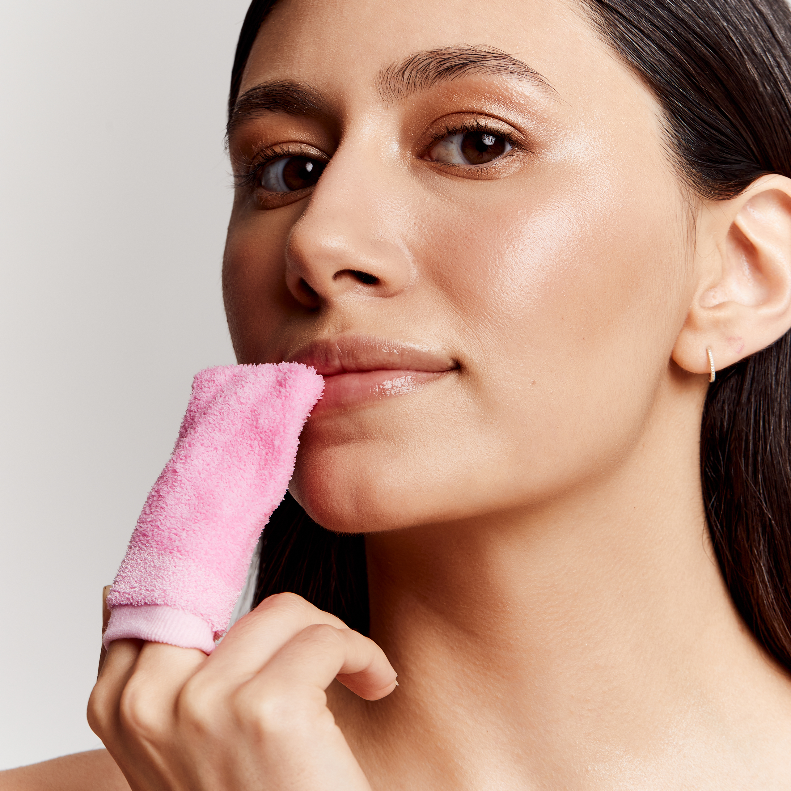 glov-kiss-kiss-set-exfoliante-labial-scrubex-de-bamb-labios-suaves-solo-con-agua image 2