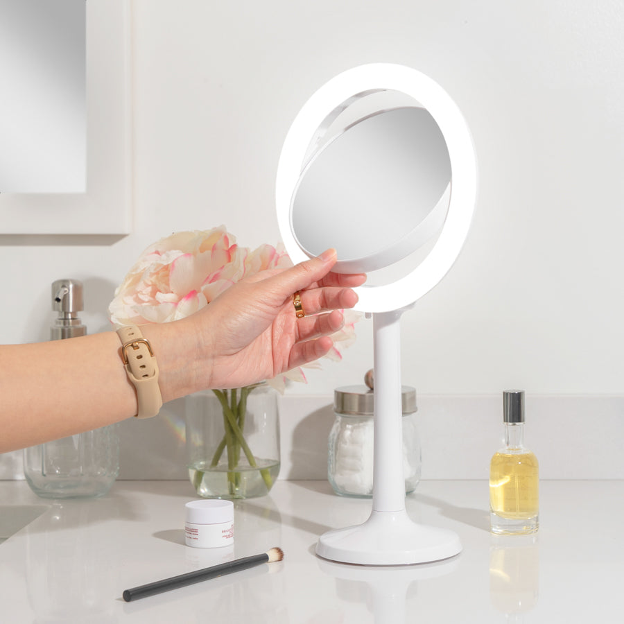 zadro-hudson-espejo-de-maquillaje-iluminado-con-aumento-8x-1x-y-ventosa-anillo-l image 6
