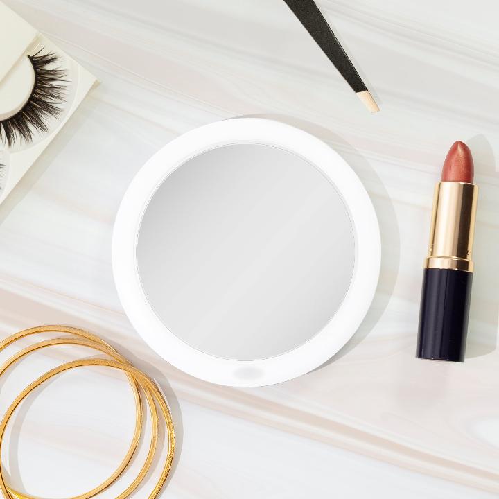 zadro-lighted-compact-mirror-espejo-compacto-recargable-led-de-4-pulgadas-con-au image 2
