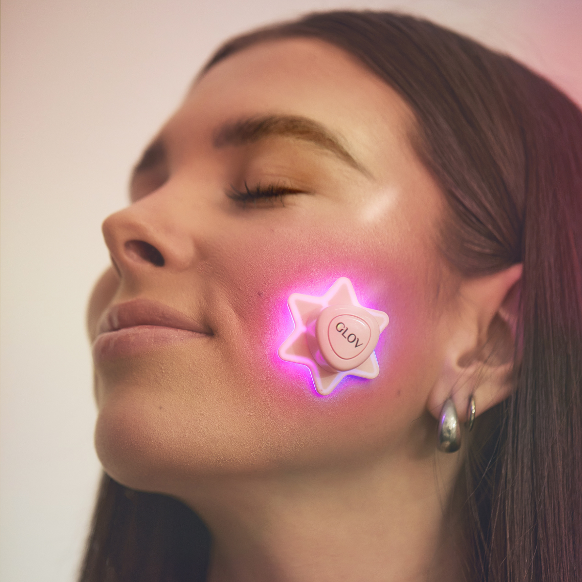 glov-supernova-dispositivo-led-port-til-con-estuche-de-carga-para-tratamiento-de image 2