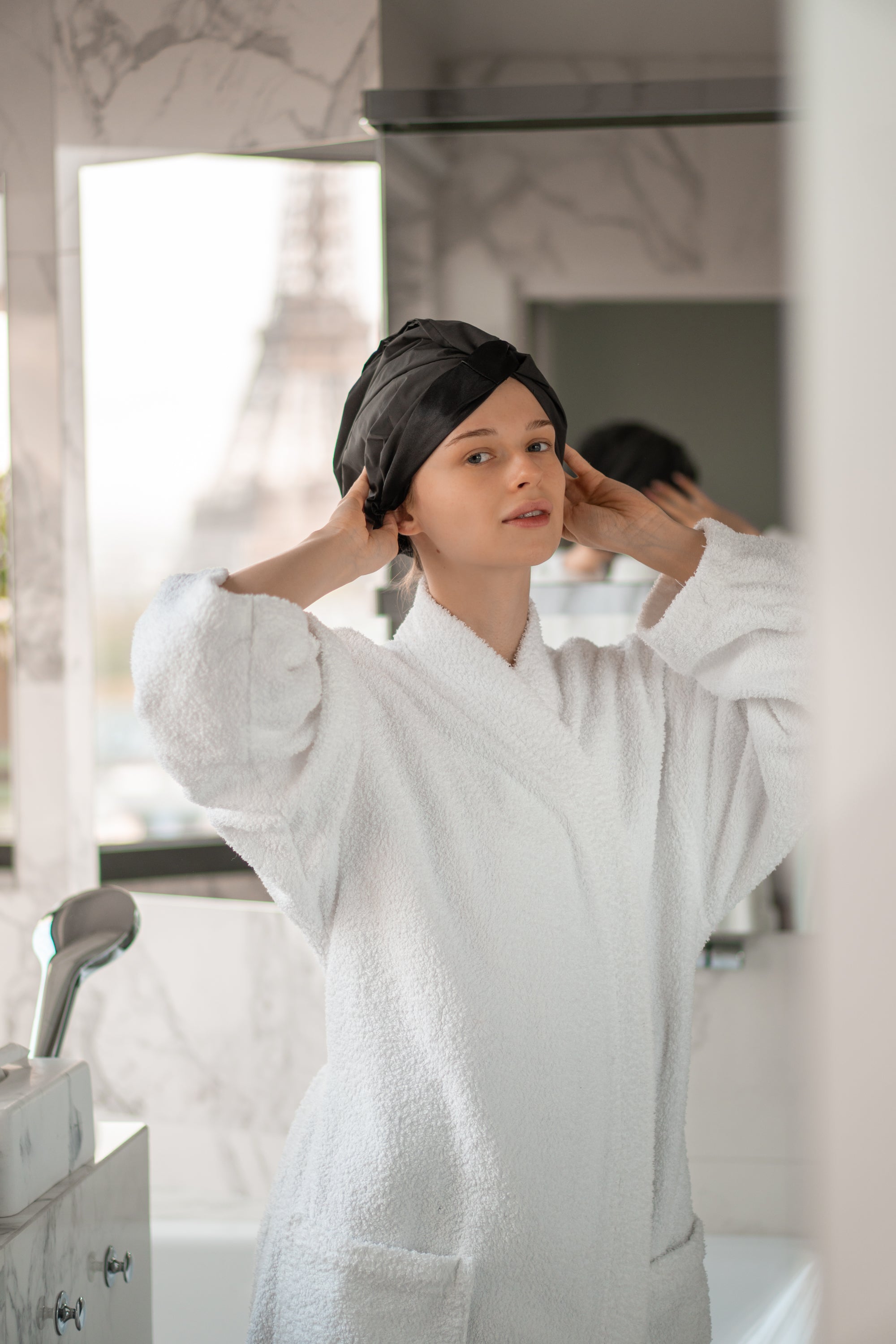 glov-hair-treatment-bonnet-2-en-1-gorro-de-ducha-con-capa-de-sat-n-para-protecci image 3