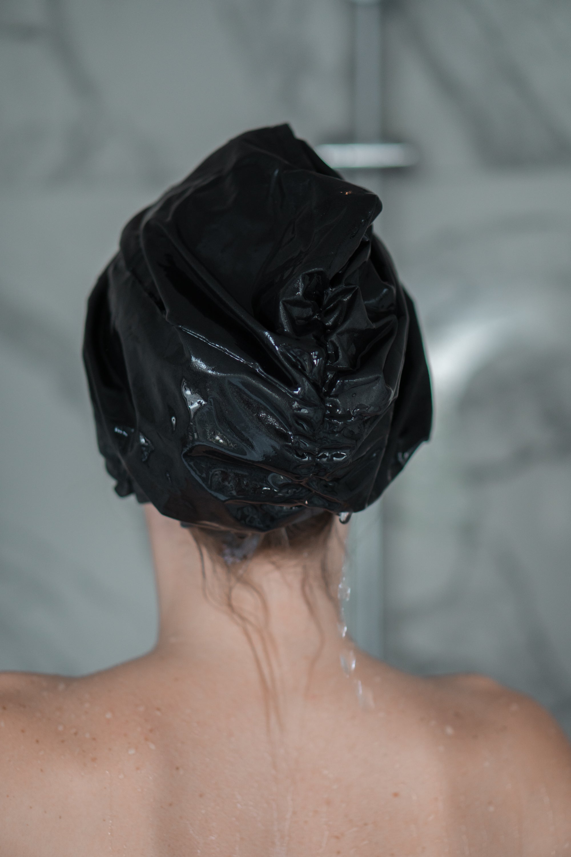 glov-hair-treatment-bonnet-2-en-1-gorro-de-ducha-con-capa-de-sat-n-para-protecci image 5