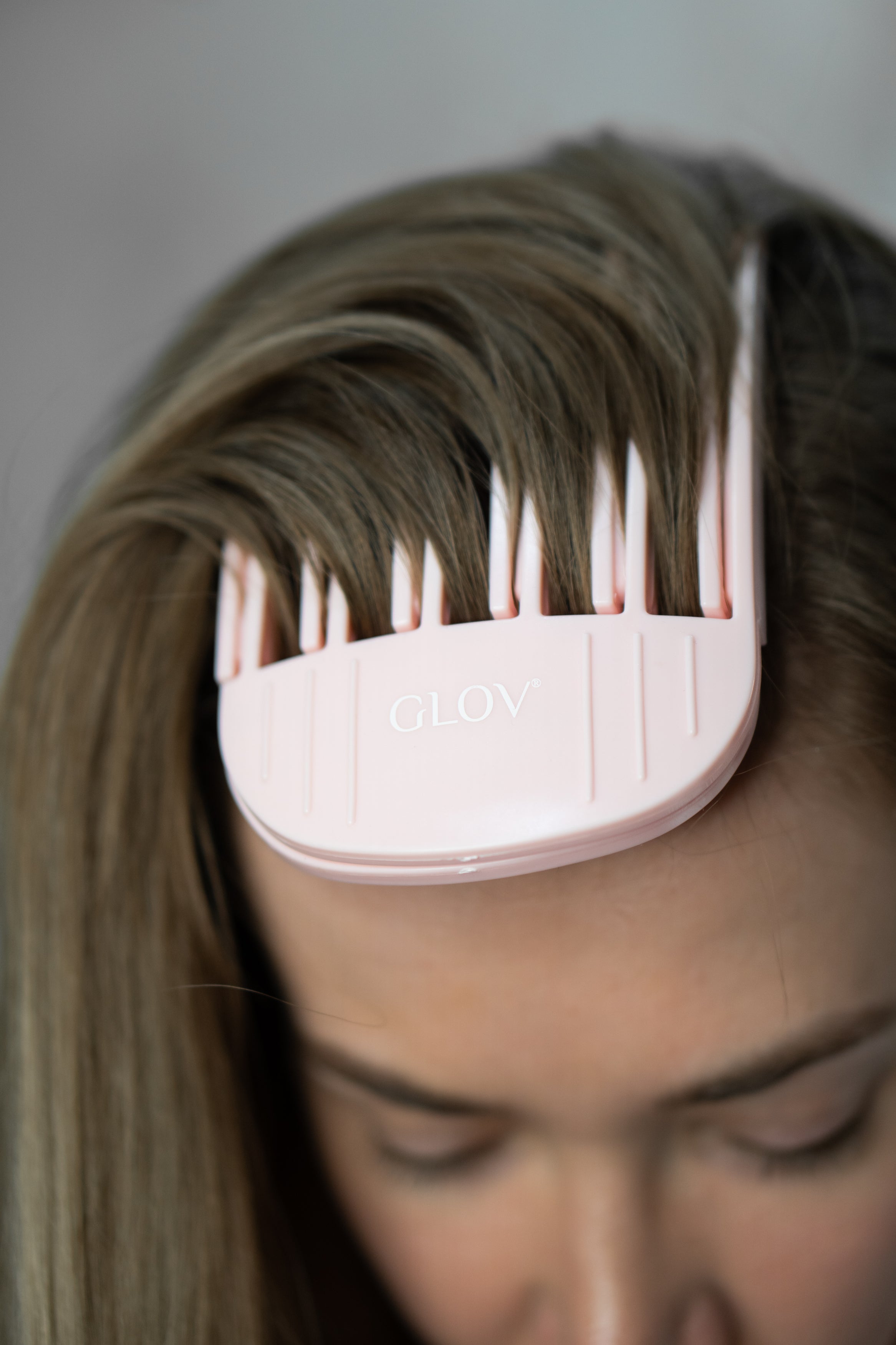 glov-zero-gravity-clip-elevador-de-ra-z-para-dar-volumen-al-cabello image 2