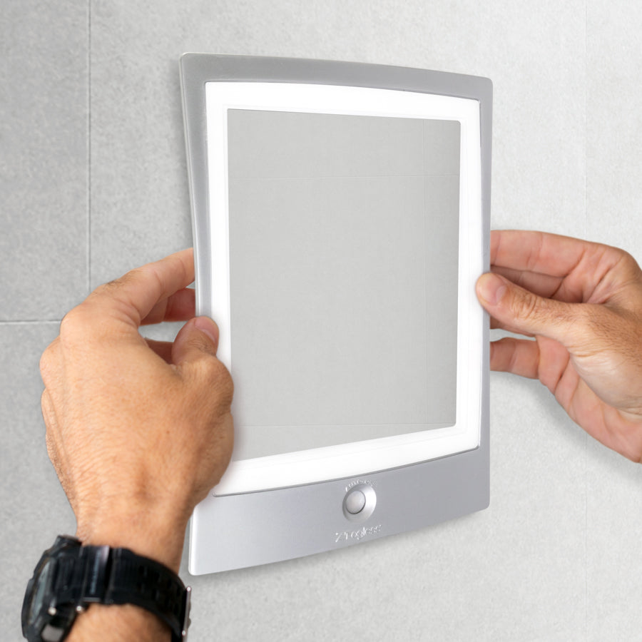 zadro-espejo-de-ducha-antivaho-con-luz-led-recargable-y-montaje-adhesivo image 5